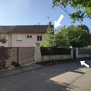 Appartement Dans Maison Avec Jardin Et Balcon, Au Calme, Sérézin-du-Rhône